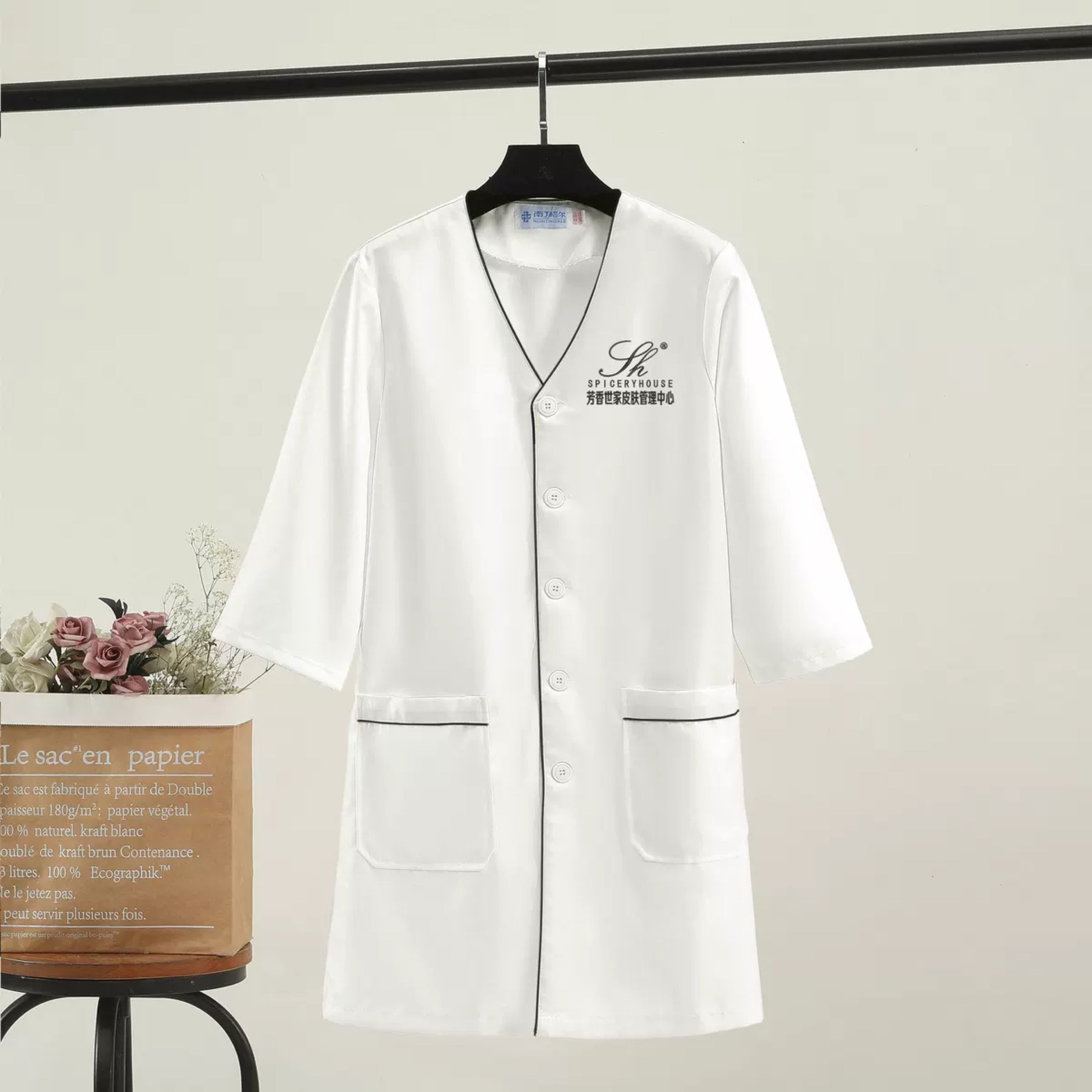white plus size Salon grooming – обзор и цена Medical Lab Logo